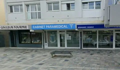 Façade du Cabinet paramédical, place du Commerce à Tinqueux, où se trouve le cabinet de psychologie